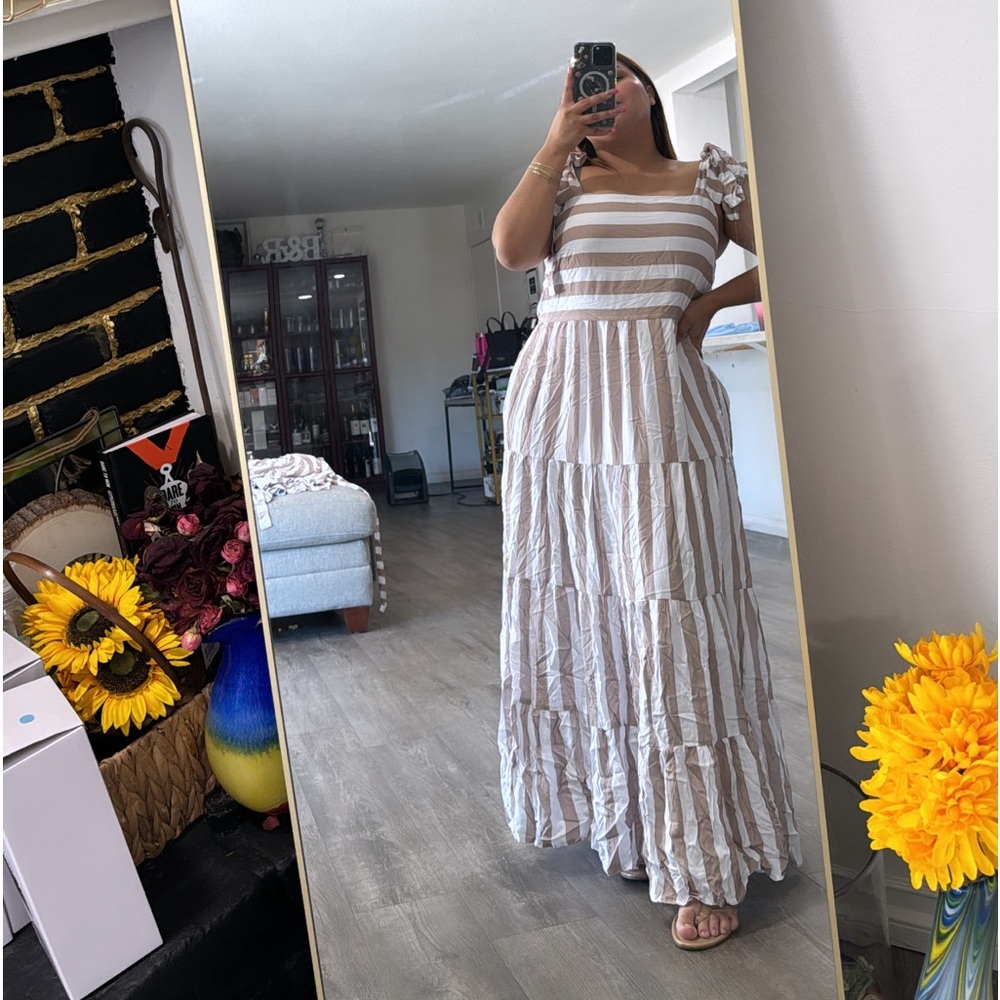 FINAL SALE✨

🤍PRETTY GARDEN summer sleeveless spaghetti strap long dress 🌷